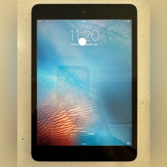 Bundled iPad Mini 1st Generation Model A1432 With Otterbox And Charger. - Picture 1 of 5